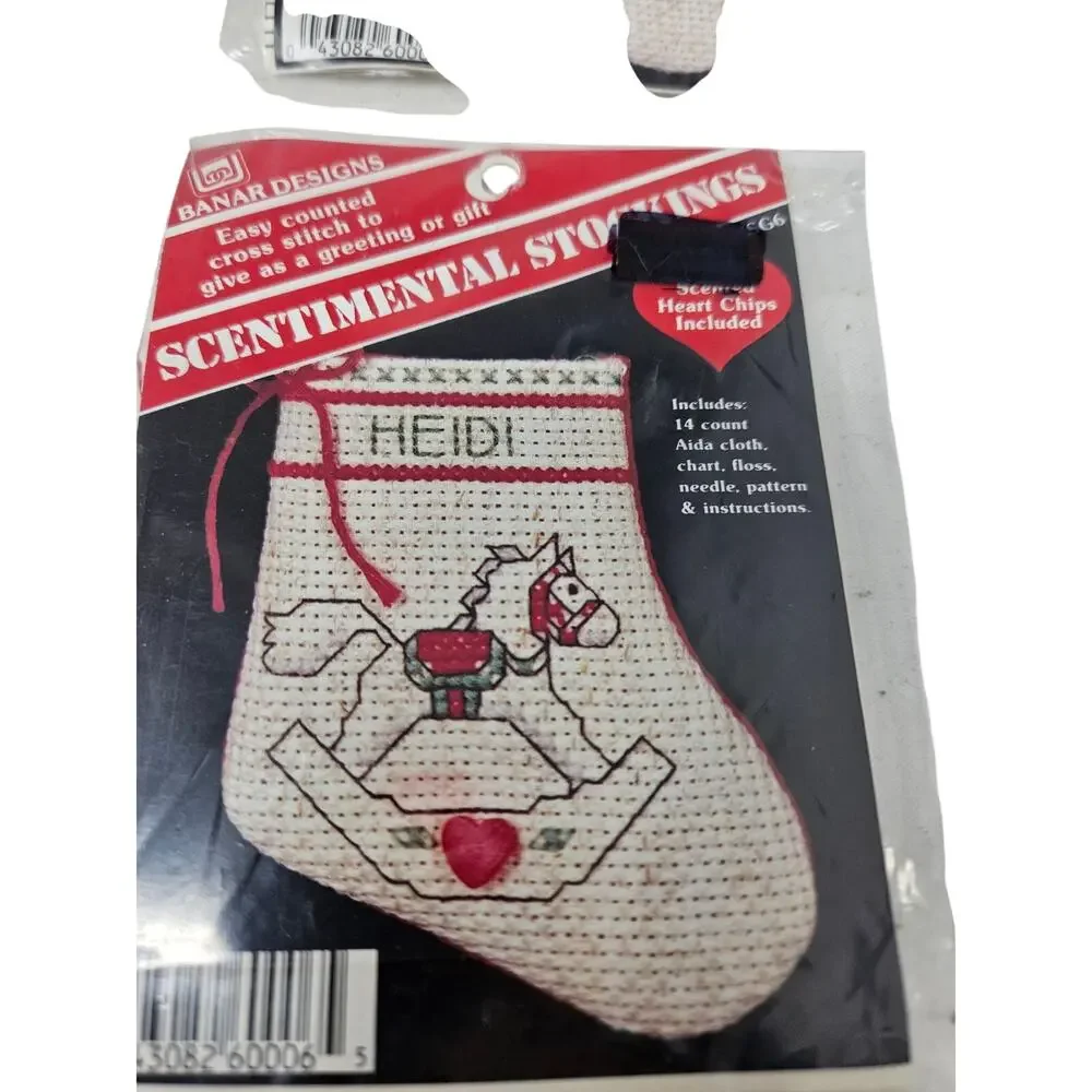 Vintage 10 Mini Christmas Stockings Cross Stitch Craft Needlepoint Kit Banar